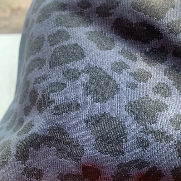 NWT KORAL Activewear Duplo Seamless Bra Leopard Print Navy Blazer - Picture 15 of 16